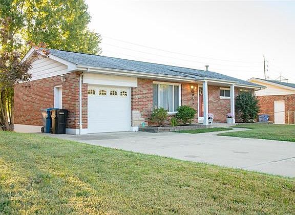 2nd image of 9906 Madaford Ln