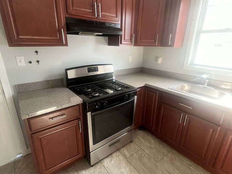 『William  NEWYORK』 246 William St FLOOR 2, East Orange, NJ 07017 | Zillow