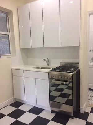 Rented by Prospect Equities Real Estate Corp | media 33