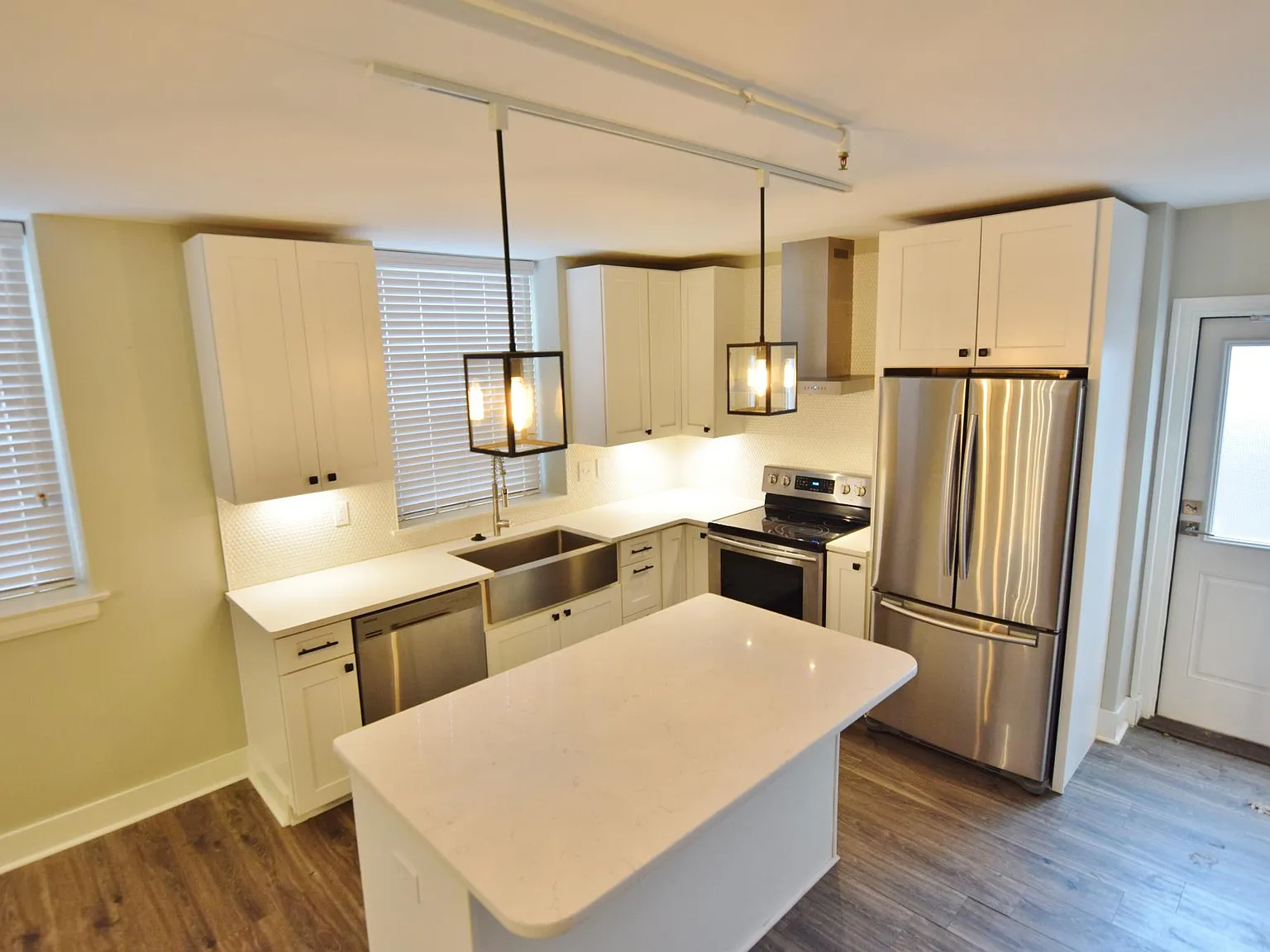 1 bed, 658 sqft, $1,345 — Photo 1