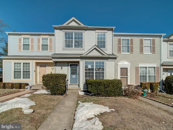 1912 Beegee Ct, Woodbridge, VA 22192