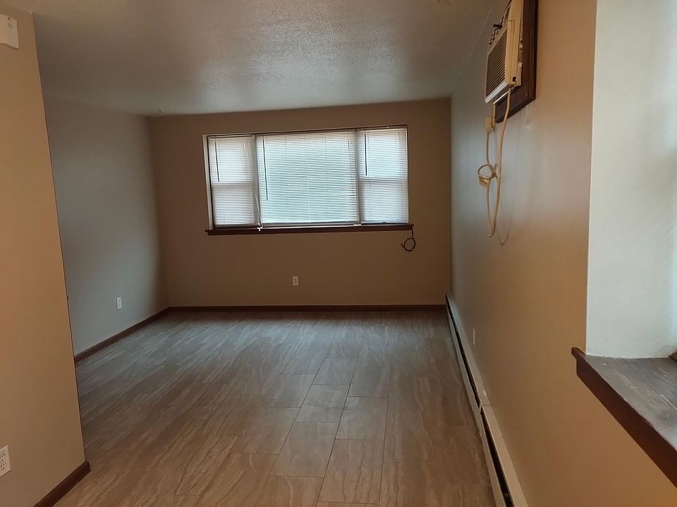 1st image of 140 Mississippi Pl NE