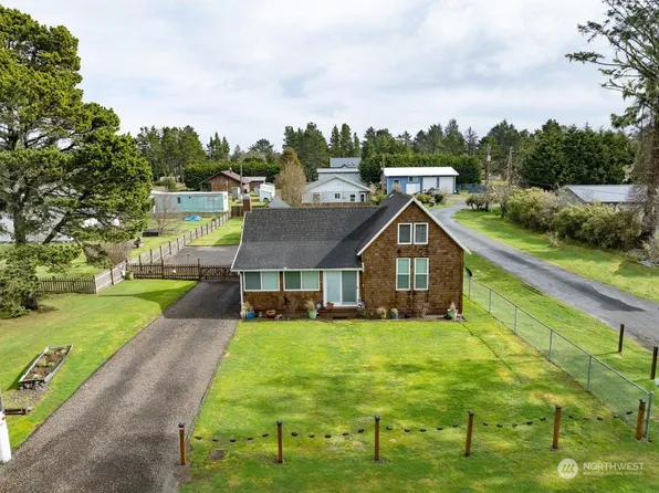 22514 Pacific Way, Ocean Park, WA 98640