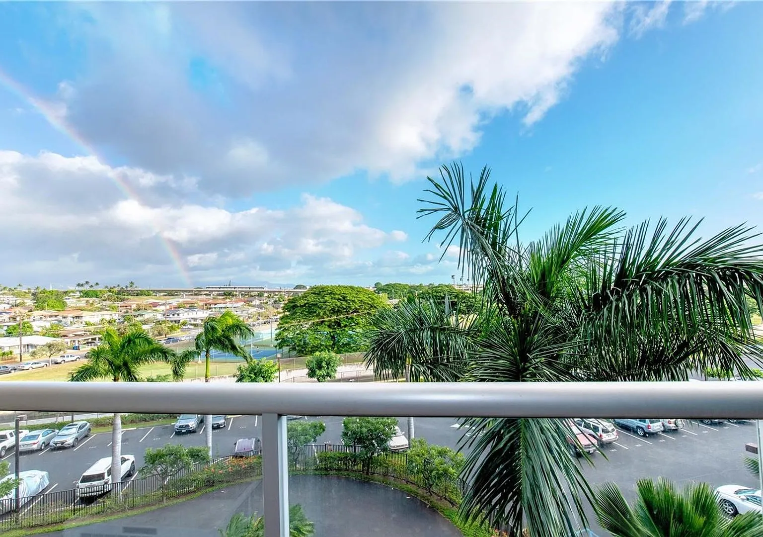 2 Bed / 1 Bath / 1 Parking in Plantation Town Apartments in Waipahu — Photo 4