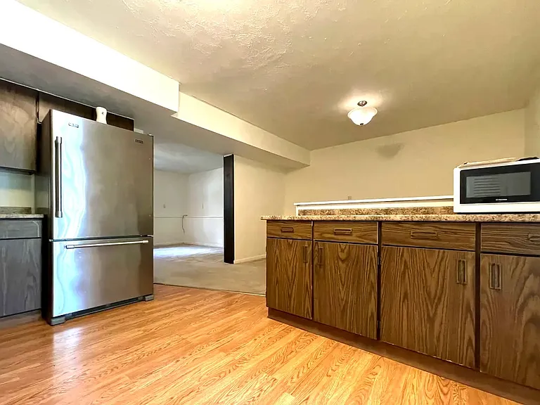 304 Grooms Rd #B — Photo 3