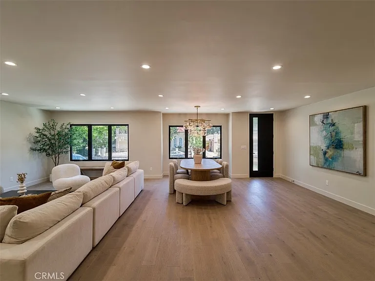 4819 Genesta — Photo 10