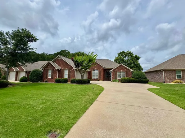 327 Sherborne Ct, Florence, AL 35633