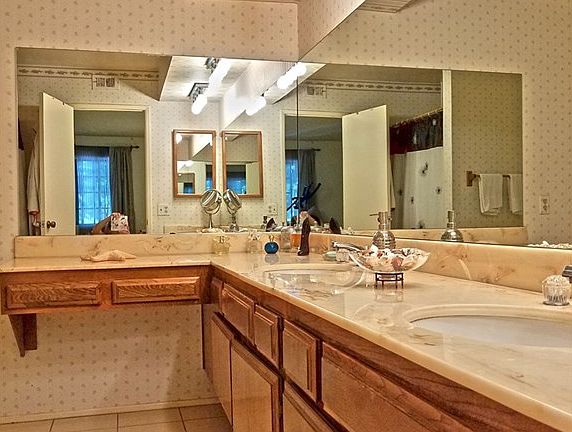 4th image of 10201 Mason Ave Unit 127