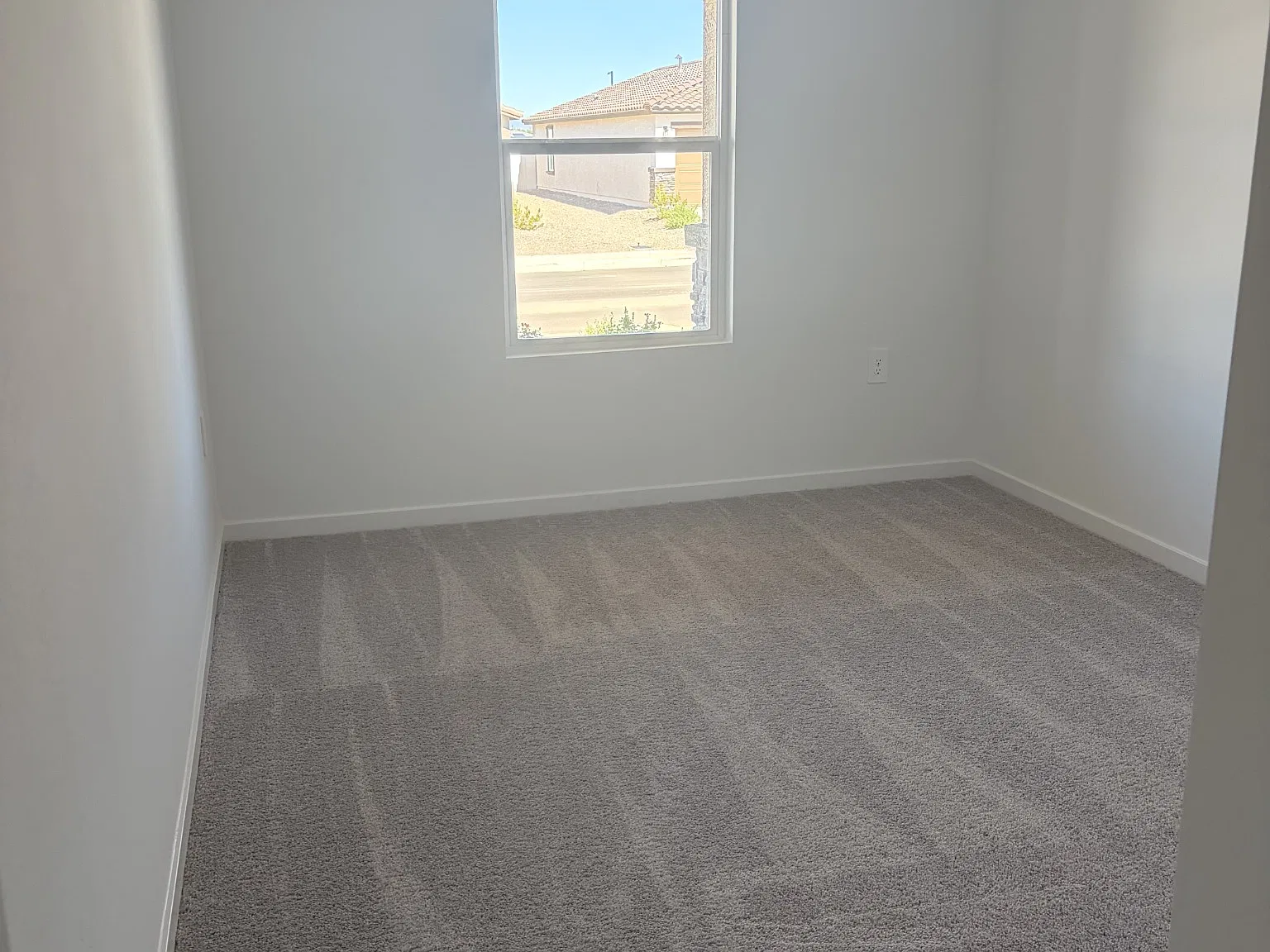 3 bed, 1650 sqft, $1,650 — Photo 3