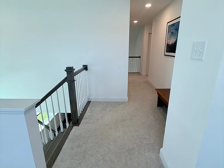 2nd level landing