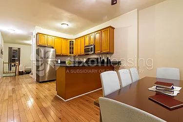 Rented by Dixon Advisory USA Inc.