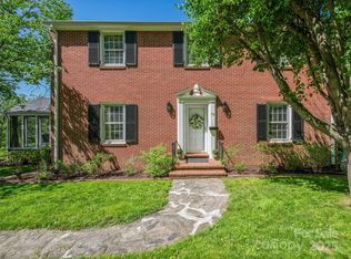 79 Hamburg Dr, Weaverville, NC 28787
