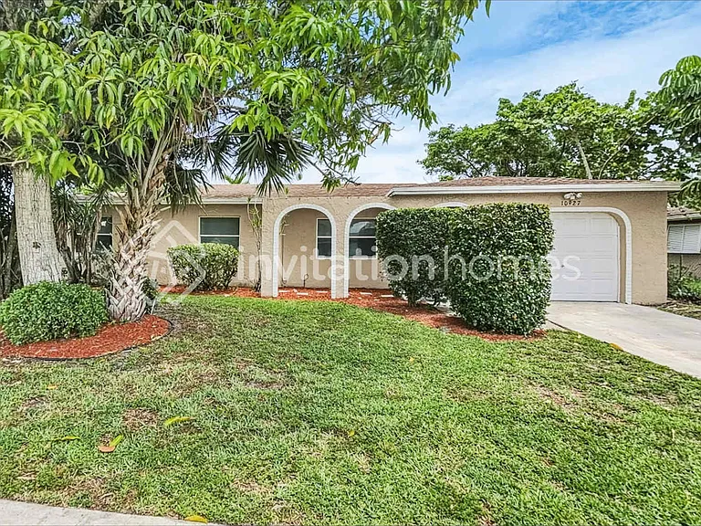 10927 Gallery St — Photo 1