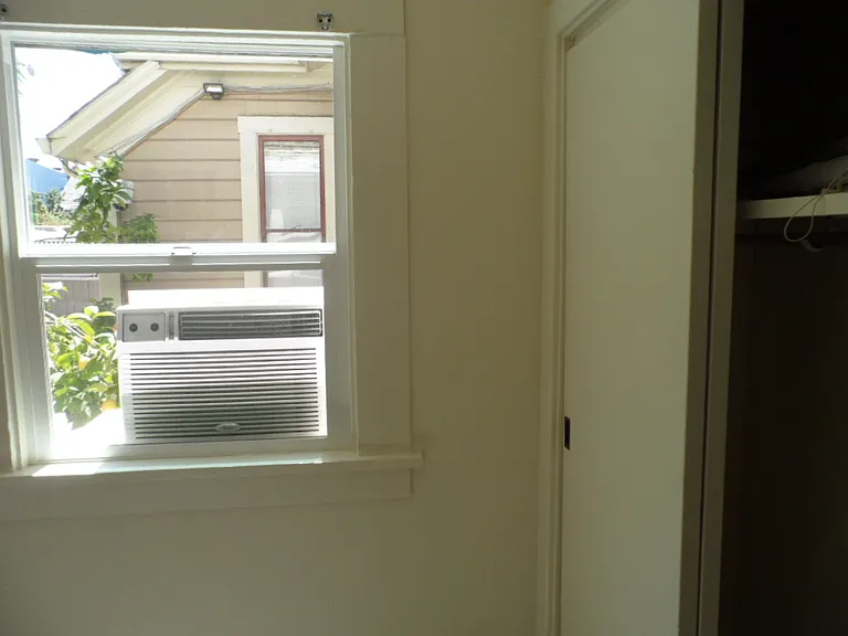 754 S 3rd St #2 — Photo 17