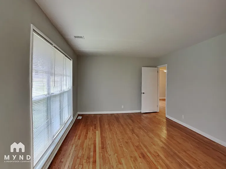 517 Main St — Photo 6