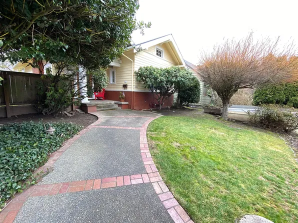 1704 SE 52nd Ave, Portland, OR 97215
