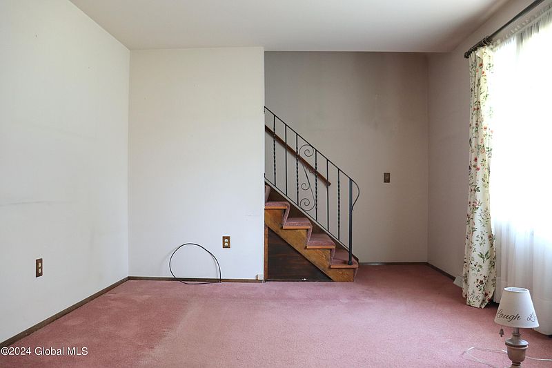 3rd image of 197 Ray Avenue