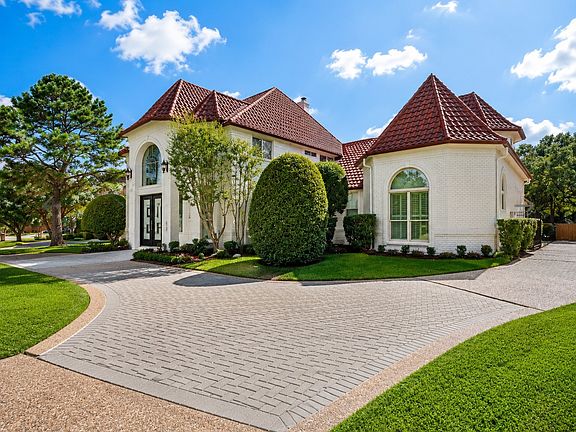4th image of 4512 Alexandra Dr