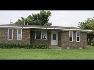 120 Windsor Rd, Chickasha, OK 73018