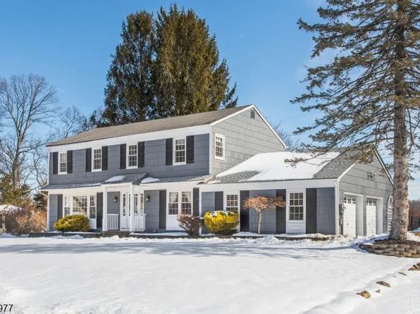 36 Flintlock Dr, Washington Twp., NJ 07853