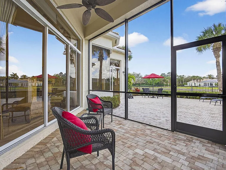 207 Andalusia Dr — Photo 29