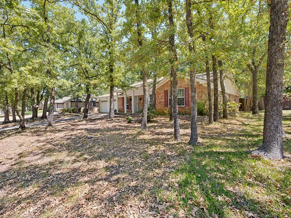 223 Meadowbrook Ln