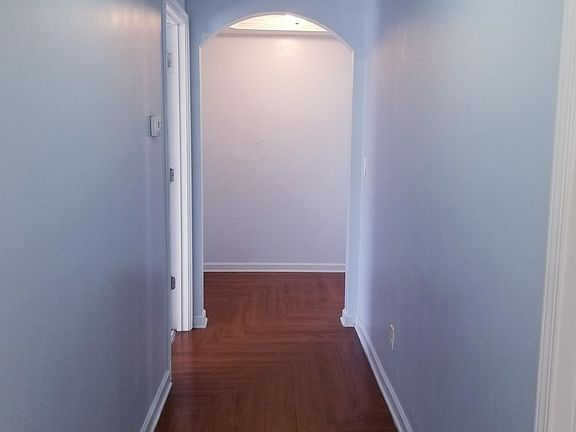 3rd image of 233 1/2 Proctor St