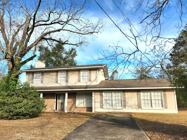 107 Shawnee Ct, Dothan, AL 36303