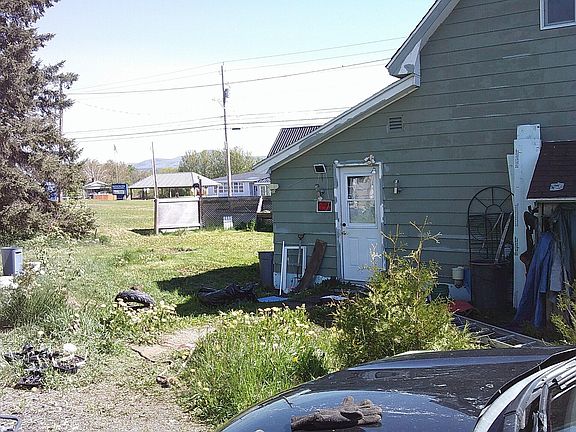 3rd image of 377 Main Street