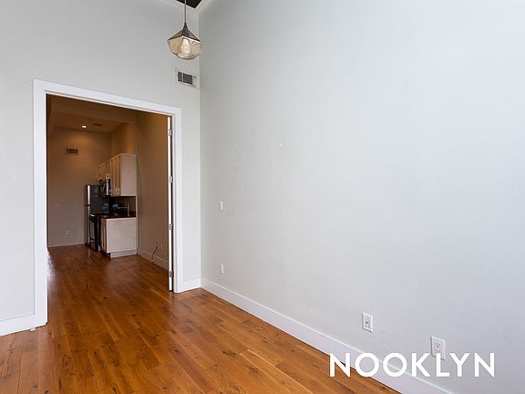 5th image of 186 Wilson Ave APT 3F
