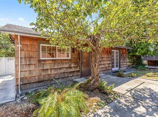 2735 Pacific St, Bellingham, WA