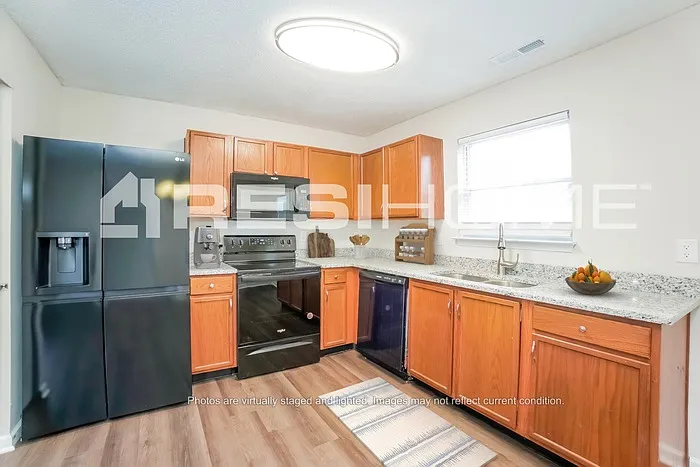 3 bed, 2.0 bath, 1229 sqft, $1,715 — Photo 2