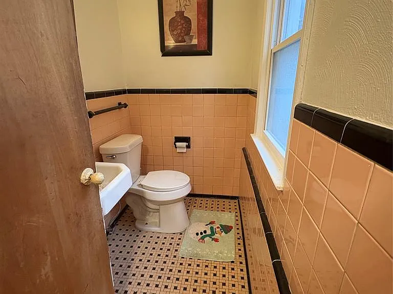 1079 Emmons Blvd — Photo 32