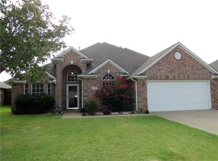 1706 Clover Hill Rd, Mansfield, TX 76063