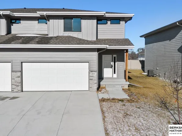 14812 Willow St, Bennington, NE 68007