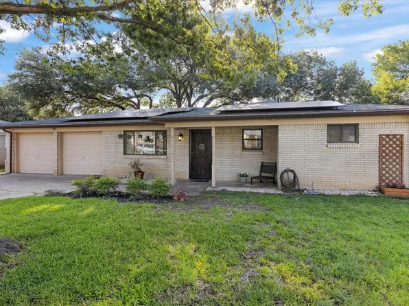 1228 Valentine St, Hurst, TX 76053