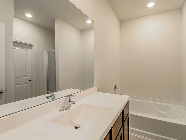 26836 Steinbeck Dr — Photo 6