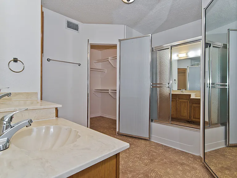 6014 Parkmeadow Dr — Photo 14