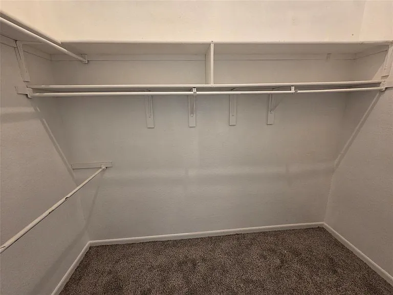 1038 Signal Ridge Pl — Photo 17