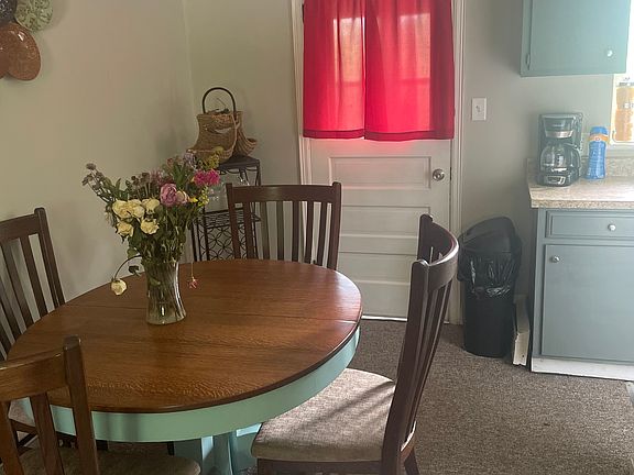3rd image of 33 Orchard Ln #33