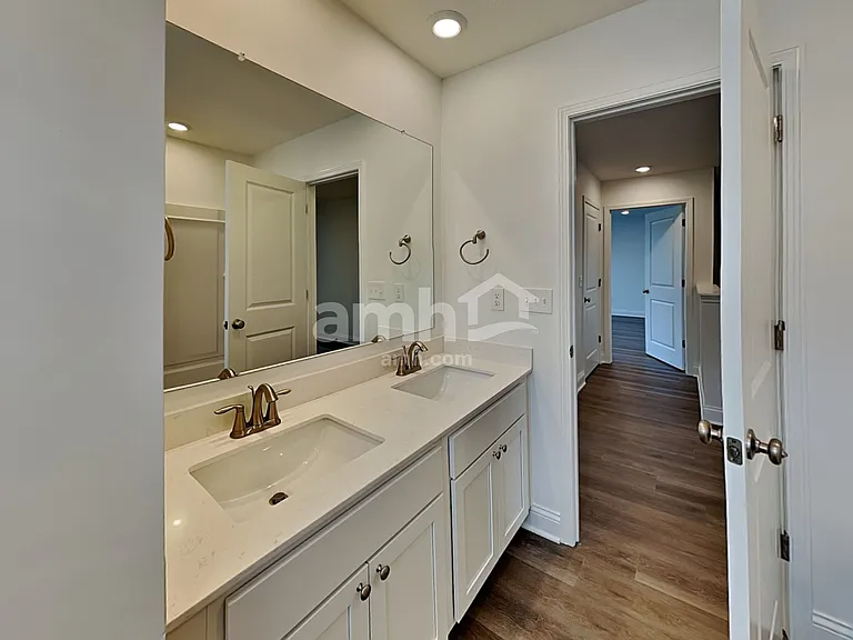 1072 Broyles Xing — Photo 16