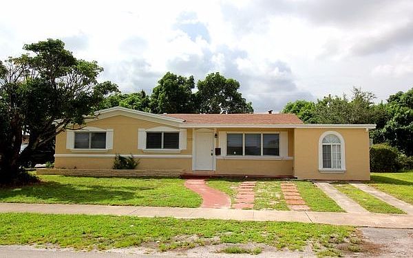 1st image of 1370 NW 192nd Ter