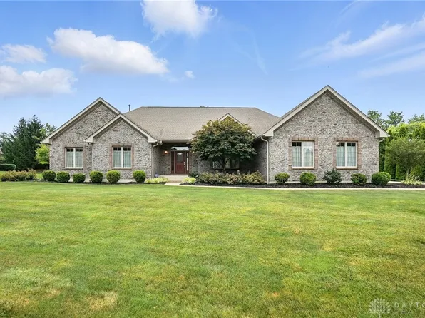 3791 Coffeat Dr, Bellbrook, OH 45305