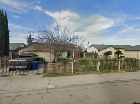 2596 Walnut St, Selma, CA 93662