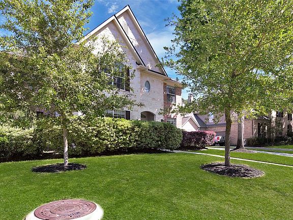 2nd image of 12219 Pinelands Park Lane