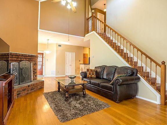 5th image of 6514 White Oak Dr