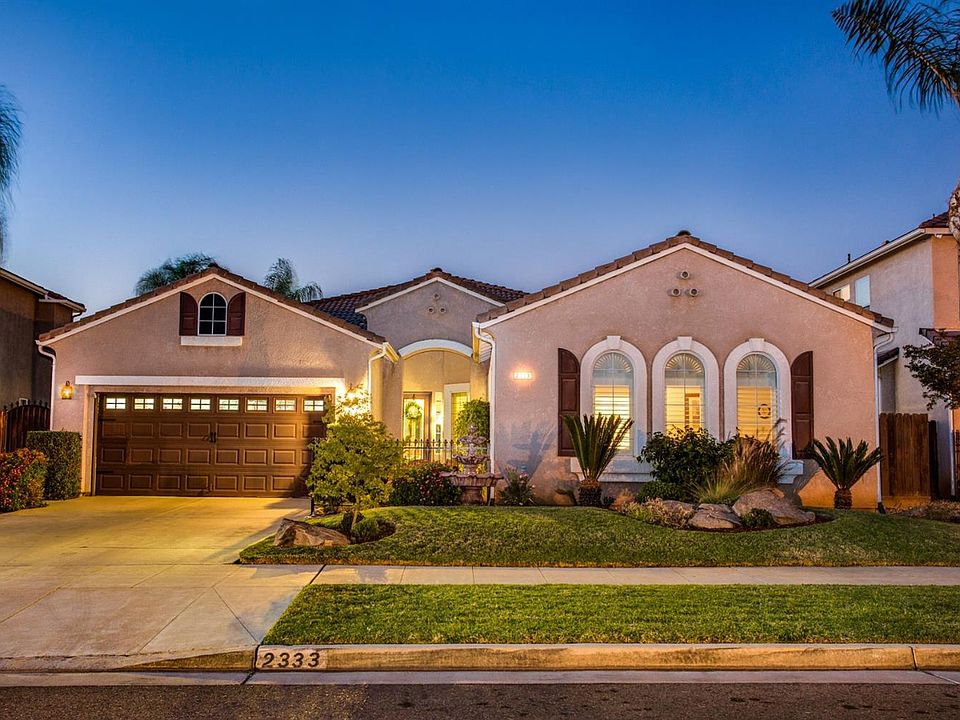 2nd image of 2333 Deauville Cir