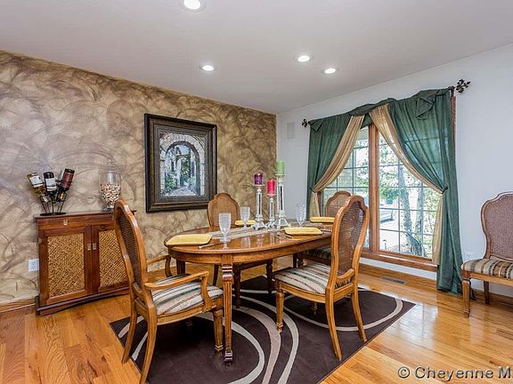 3rd image of 2082 Canyon Dr