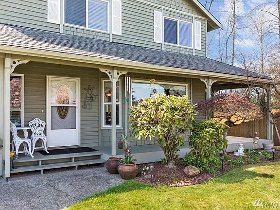 3rd image of 4905 139th Pl NE
