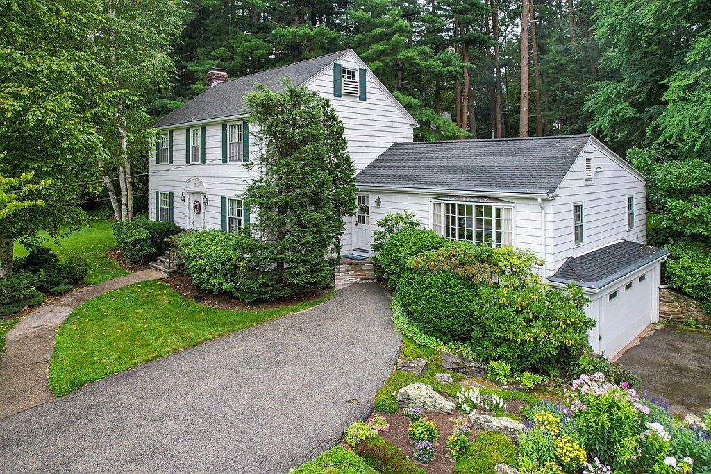 19 Fairlawn St, North Grafton, MA 01536 MLS 73146181 Zillow